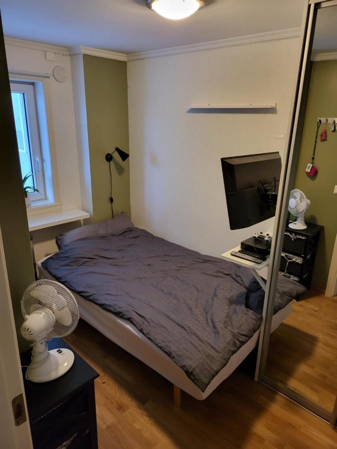 Sentrumsleilighet Med Gratis Parkering Til Leie Apartment Arendal Bagian luar foto